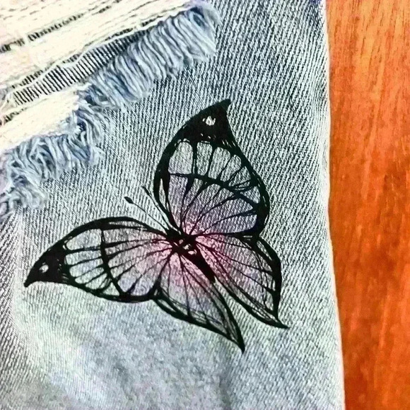 Unique, high waisted, wide legged jeans with butterfly details size juniors 11 - Picture 12 of 14